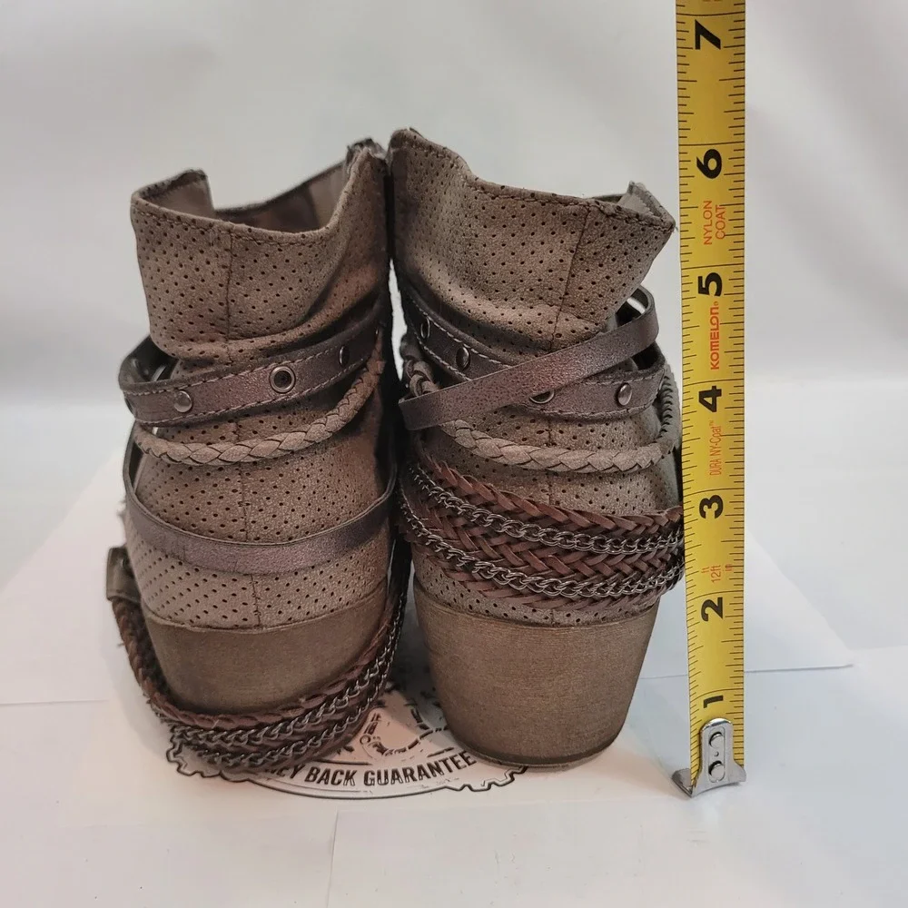 Maurices Cassie Ankle Boots Womens 9M Taupe Perforated Boho Chain Straps 79232